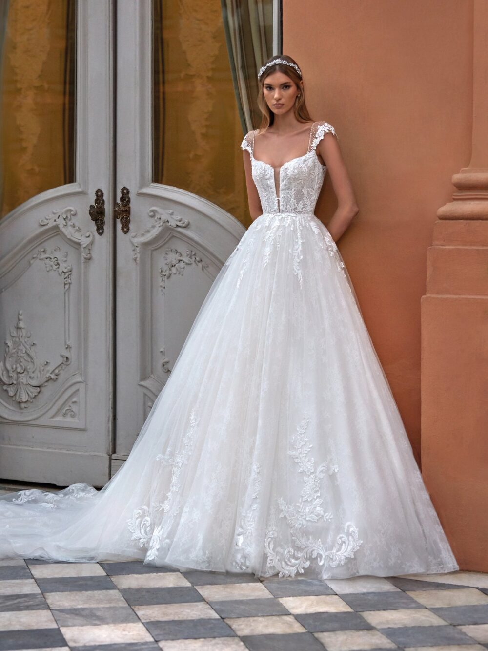 NICOLE SPOSE ALDARI